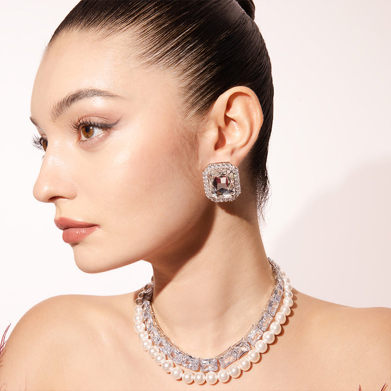 Everyday pearl diamond-shaped choker necklace